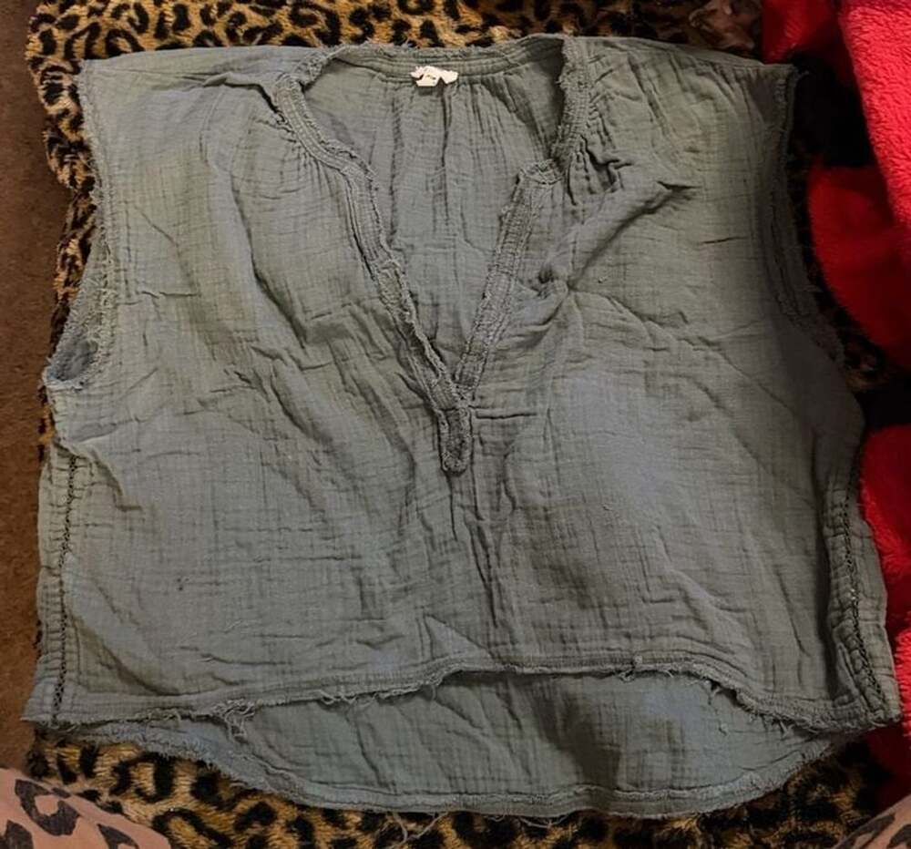 Aerie Sleeveless Top Size M Green Gauze V-Neck Cotton